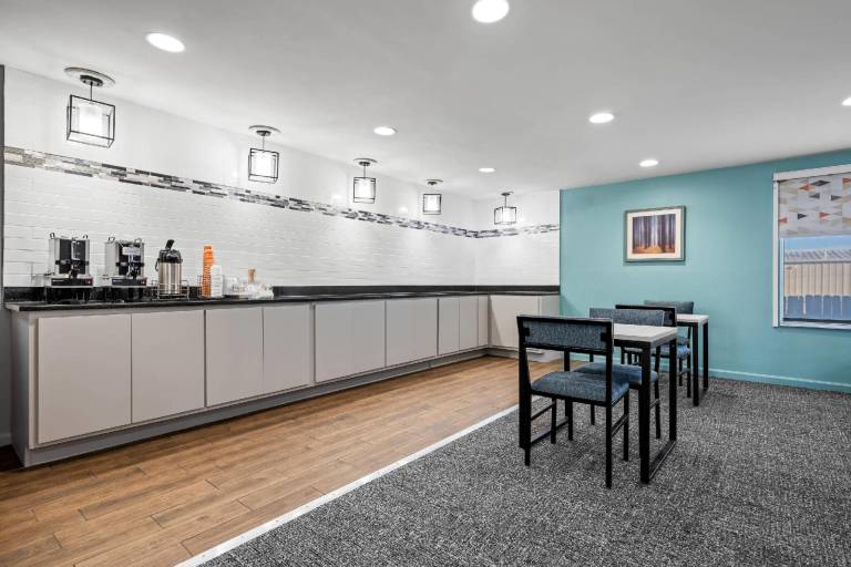 MainStay Suites Decatur River City — photo 5