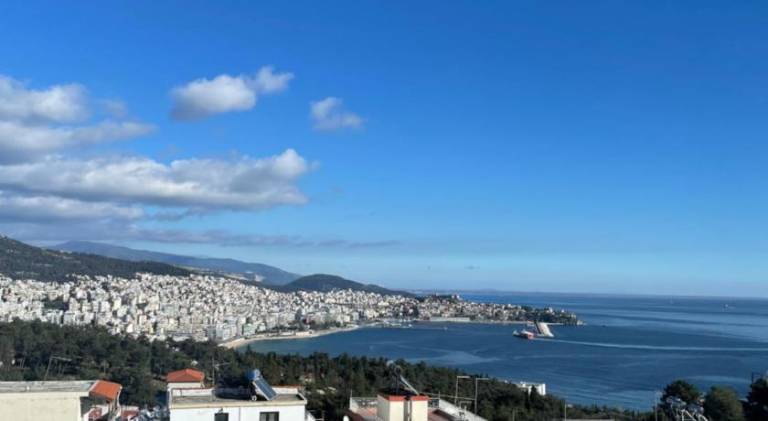 Apartment with terrace in Kavala