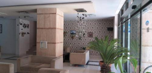 Holiday apartment with pool, terrace & garden — photo 4