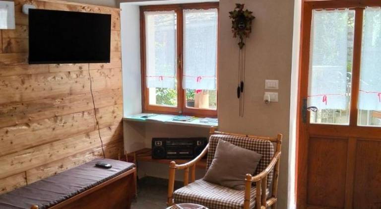 Chalet with 2 rooms for 4 persons — photo 4