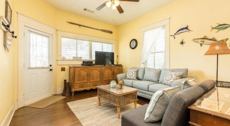 Vacation home with terrace, pool & barbeque | Good for workation in Galveston, TX