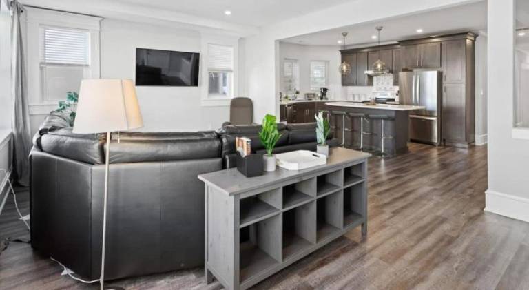 Beach Block Modern Penthouse 4BR 2BR Ocean Views — photo 2