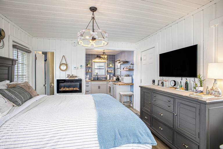 Cabin  Fenton