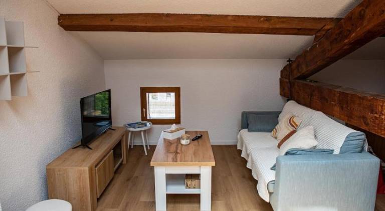 Holiday apartment with 3 rooms for 6 persons — photo 2