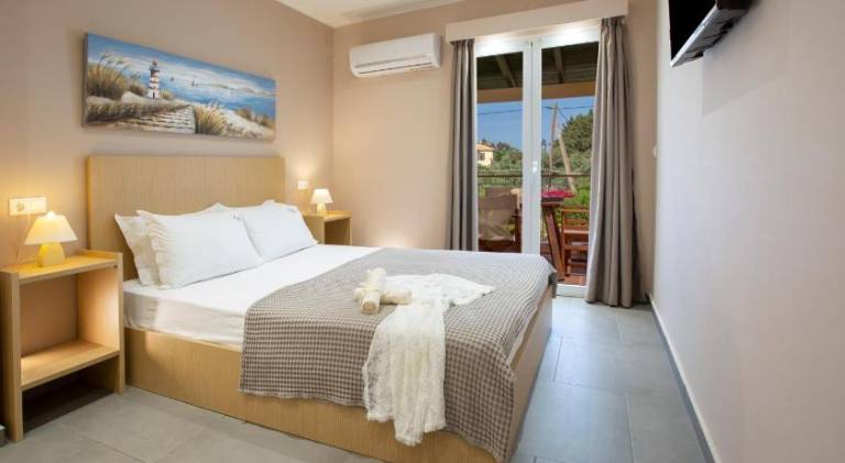 Charming serviced apartment with pool, barbecue & garden | Dogs allowed — photo 2