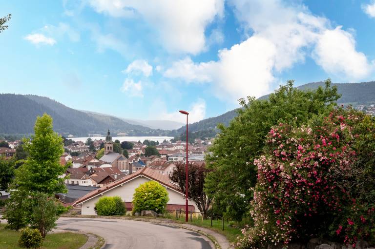 Studio Margeriaz with WiFi: Panoramic View of the City and Lake – Ideal for Couples with Children — photo 2