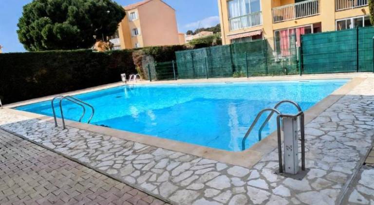 Rental apartment with private pool | Dogs allowed in Sanary-sur-Mer