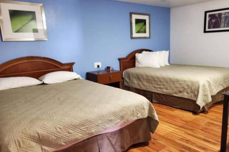Premier Inn & Suites