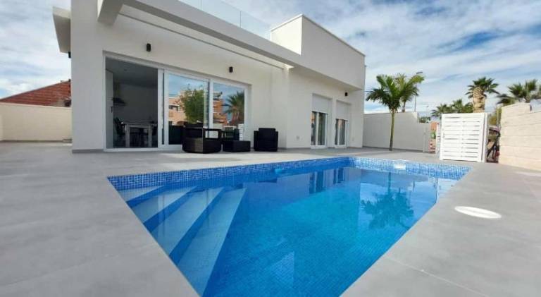 85 m&sup2; Villa