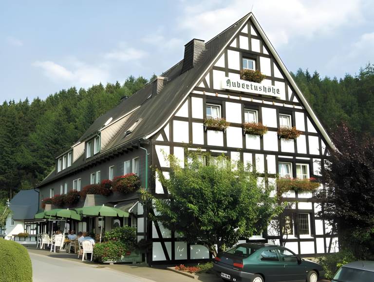 Hotel & Gasthof Hubertushohe - Ihr Hotel fur Urlaub mit Hund in Schmallenberg