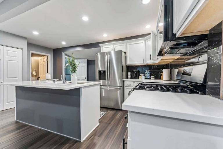 House  Grayslake