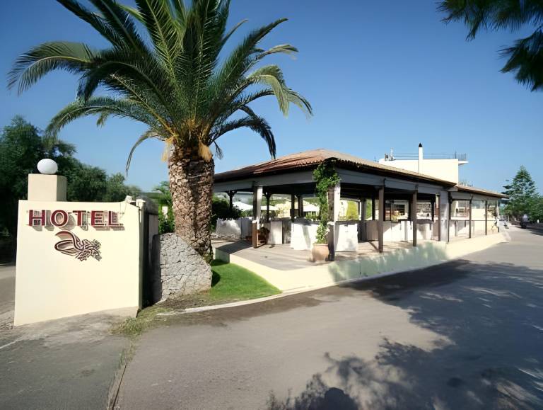 Apollo Resort Art Hotel in Trifylia
