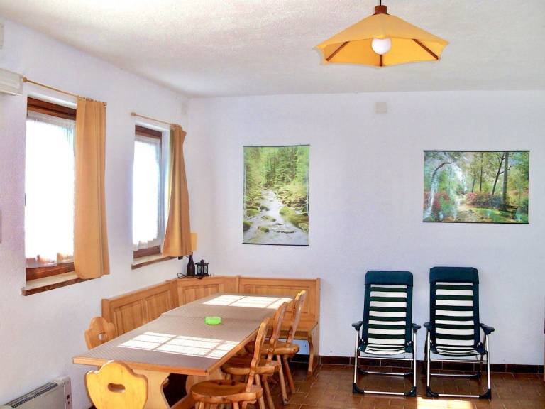 Family-oriented apartment with barbecue, garden & terrace | City view | Pets allowed — photo 3