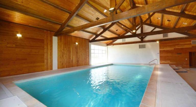 House with yard, BBQ & heated pool — photo 3
