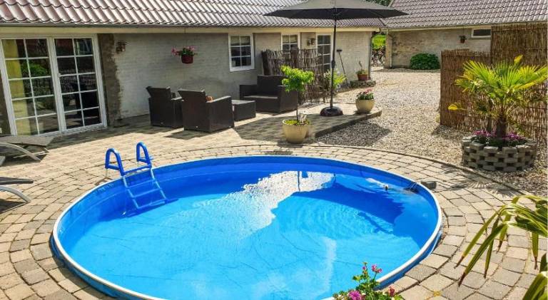 Apartment with pool | Pet-friendly in Randers