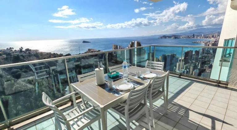 Apartment with pool in Benidorm