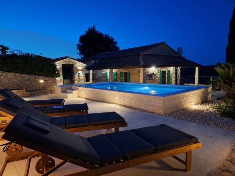 Ferienhaus in Žman, Luka für max. 4 Personen Ferienhaus in Žman, Luka für max. 4 Personen