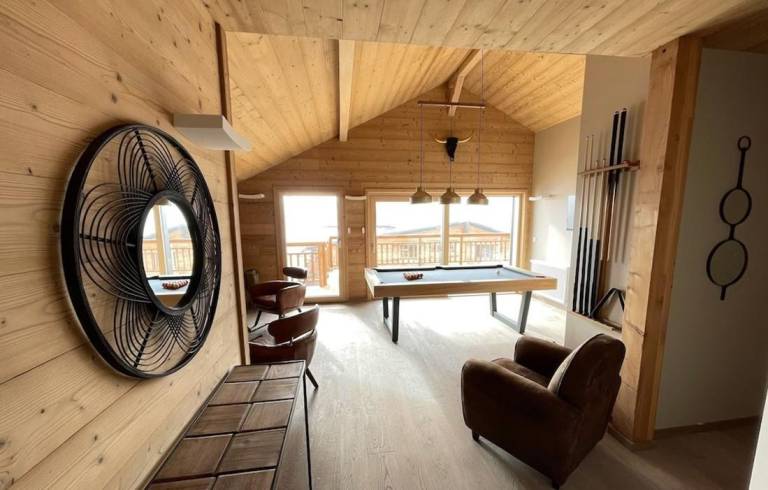 Chalet, wifi, 200m from shops, view mountain, fitness, sauna, terrace, fireplace or stove, parking — photo 5