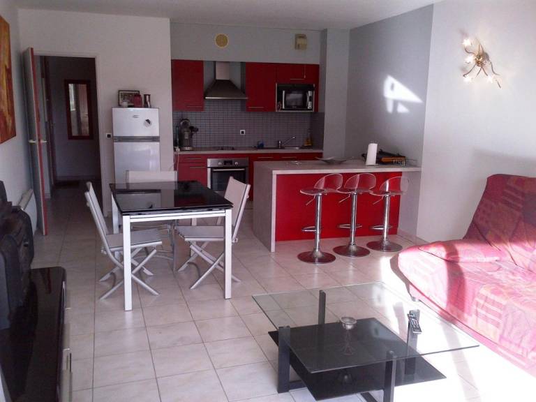 Gite with pool, terrace & garden — photo 4