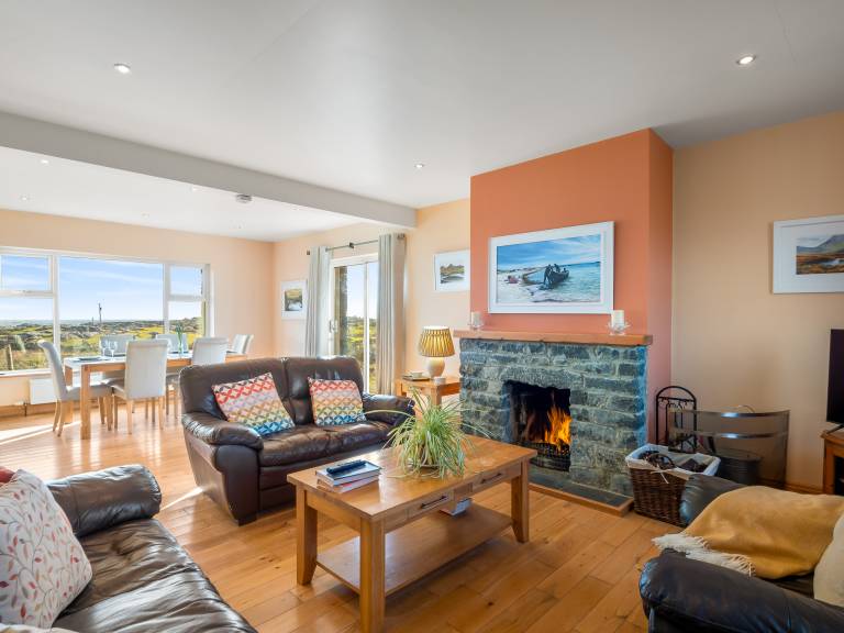 Family-friendly wonderful cottage with BBQ & yard | Water view | Good for workation | Pets allowed — photo 2