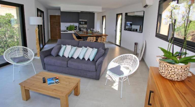 Villa with pool | Beach nearby | Pet-friendly — photo 2
