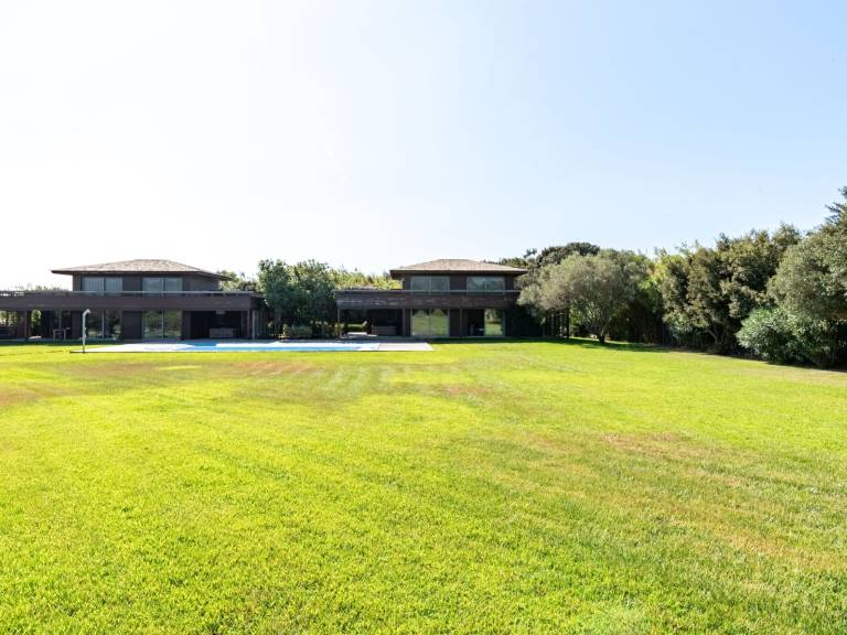 Apartment with pool, garden & patio | Nature view — photo 3