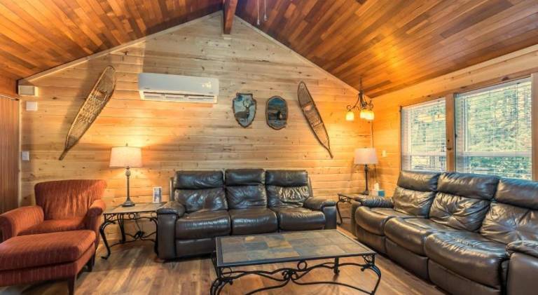 Vacation home with hot tub | Perfect for remote work — photo 3
