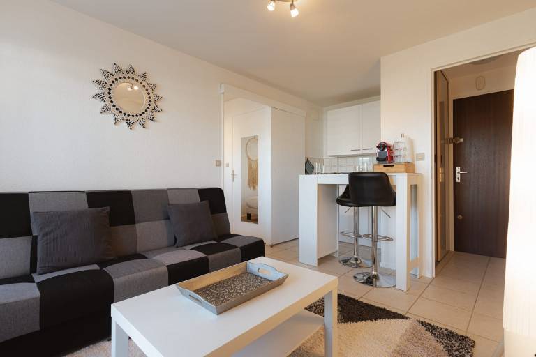 Holiday apartment with 1 room for 3 persons in Caen