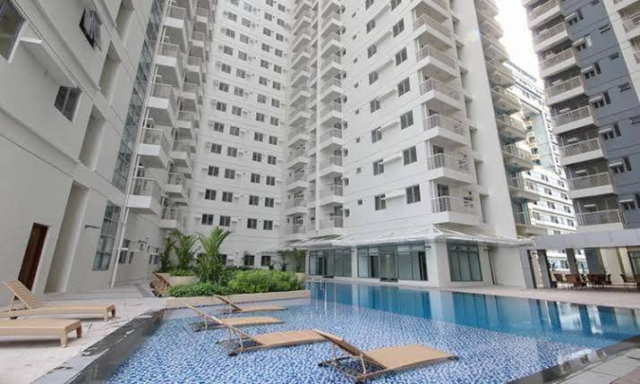 Beautiful serviced apartment with pool, patio & yard | Dogs allowed — photo 3