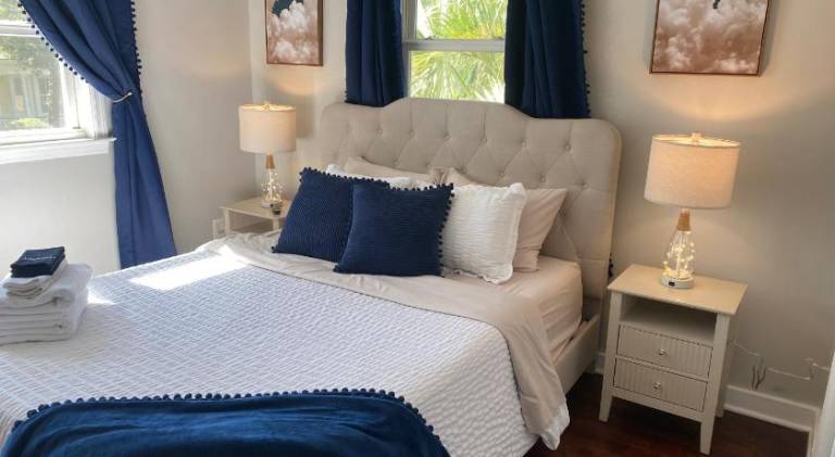 Vacation home with garden, jacuzzi & pool | Pets are welcome in Savannah, GA