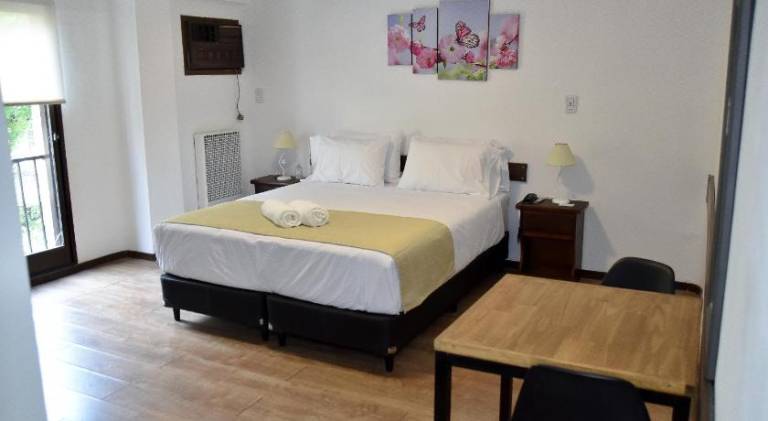 EMILIA HOTEL — photo 2