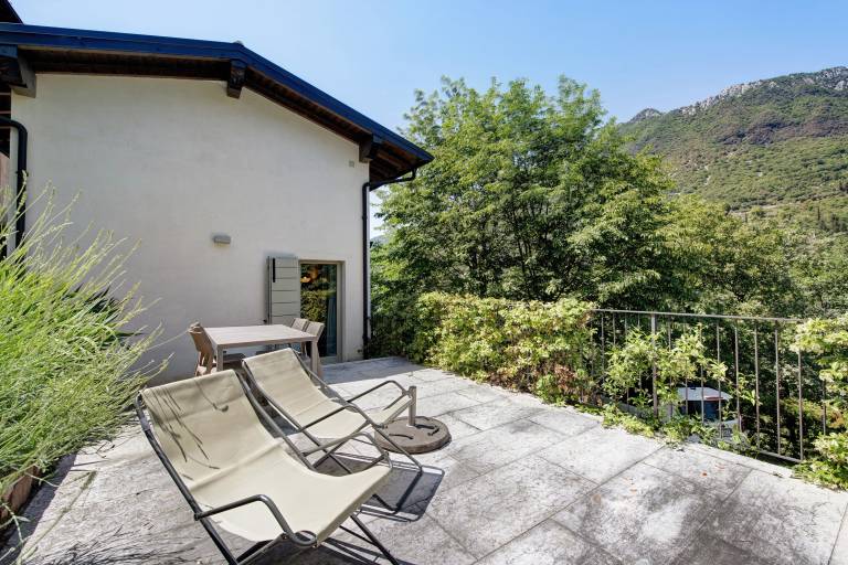 Vacation Home "La Casetta Nel Bosco" with Private Terrace & Wi-Fi — photo 4