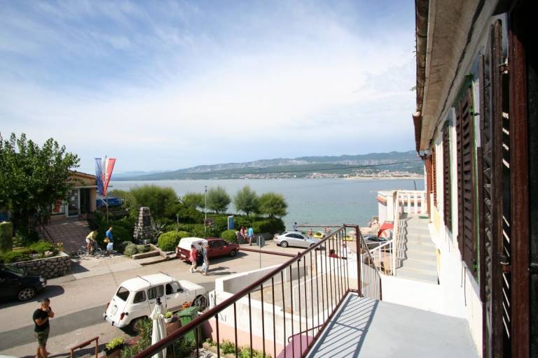 Lovely holiday apartment with patio | Sea view | Pets are welcome in Crikvenica