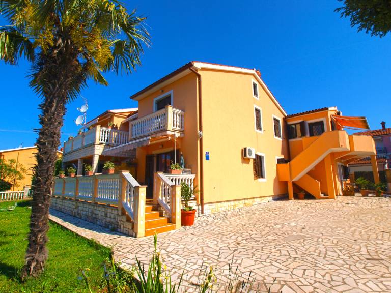 Rental apartment with barbeque & terrace — photo 3
