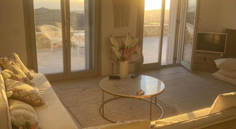 Villa with pool, terrace & garden | Pet-friendly — photo 2