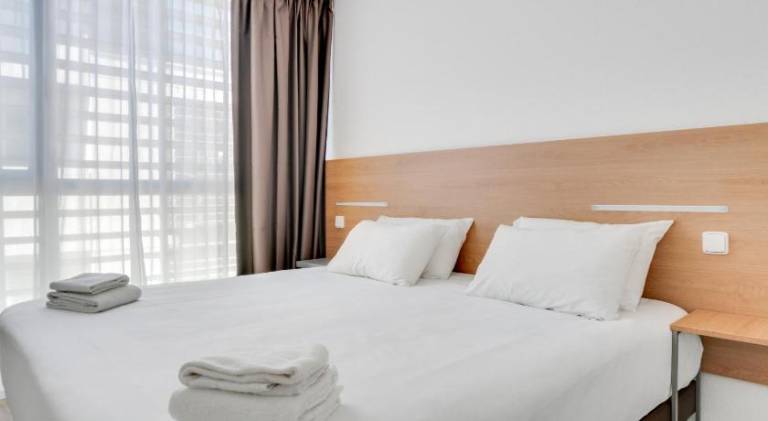 Serviced apartment for 127 persons in Bruges