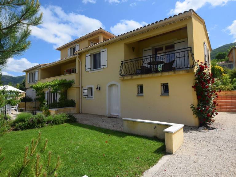 Appartement Montbrun-les-Bains