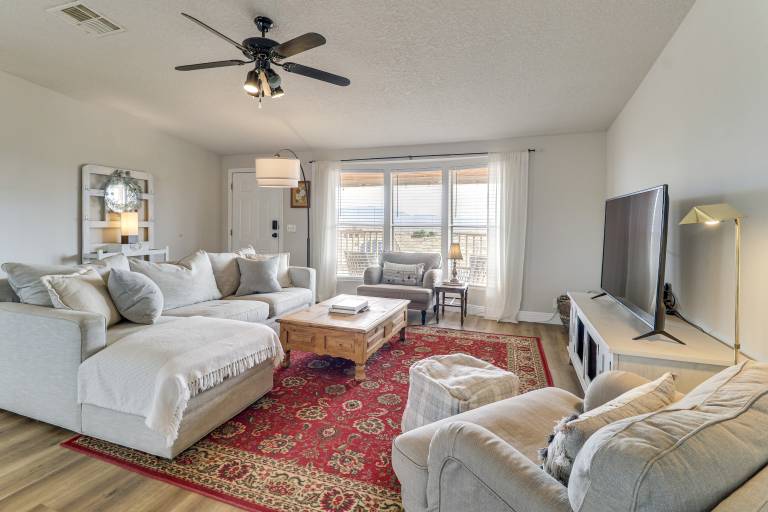 Scenic Sandia Mtn Views Cozy Rio Rancho Retreat