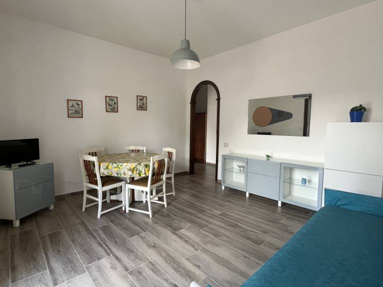 Apartment with terrace & yard | Sea view — photo 4
