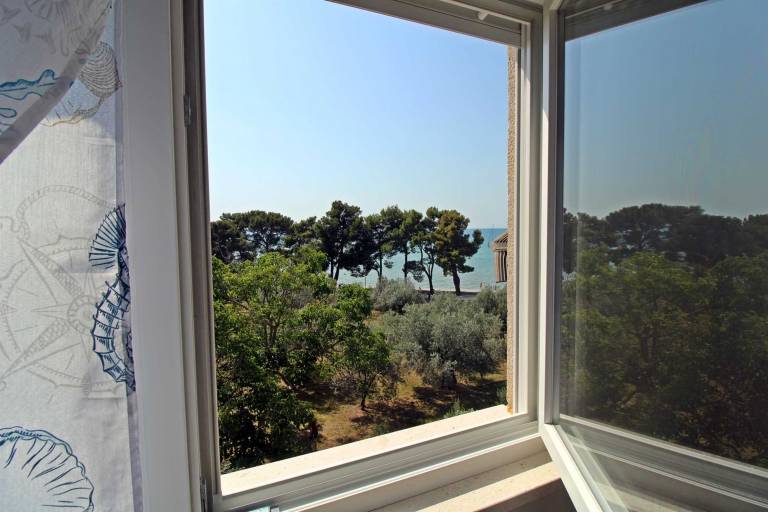 Apartment for 4 persons in Fažana with view to the sea, 50 m to the beach — photo 5