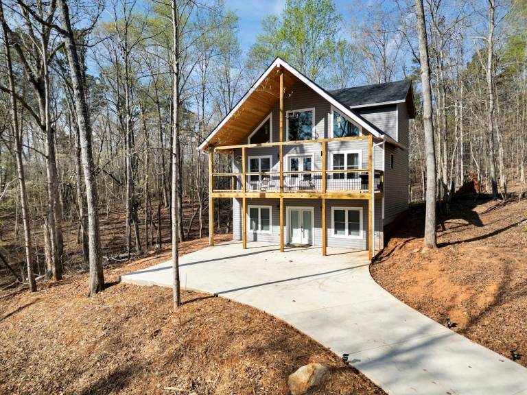 House  Lake Hartwell