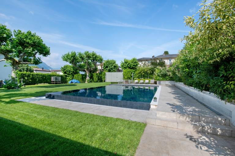 Villa with private pool, terrace & yard | Next to the beach | Pets allowed — photo 2