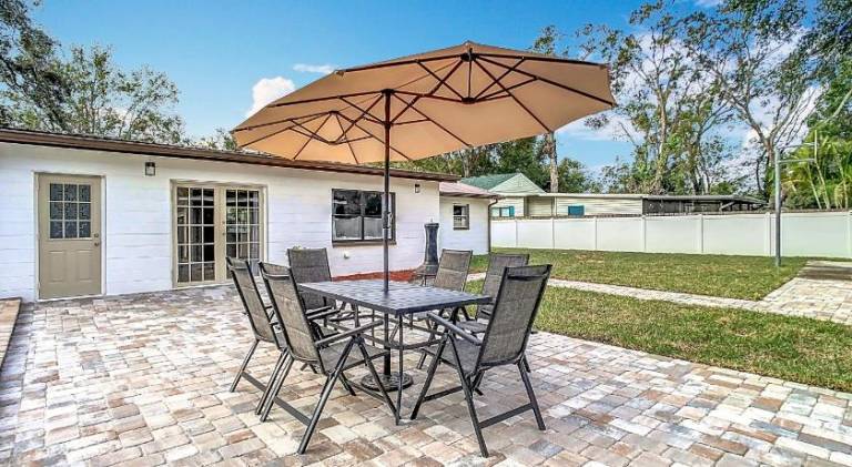 Vacation home with pool | Pets are welcome — photo 5