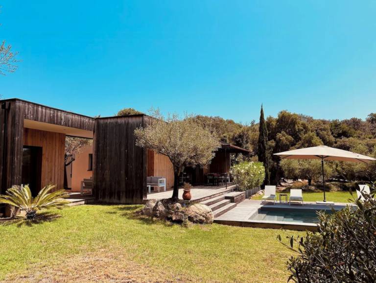 Child-friendly pleasant vacation home with garden, patio & private pool | Dogs allowed — photo 3