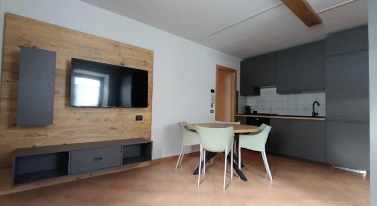 Rental apartment with yard — photo 2