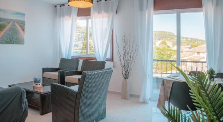 Rental apartment with 3 rooms for 6 persons — photo 2