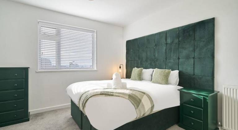 Holiday apartment with 4 rooms for 8 persons in Bristol