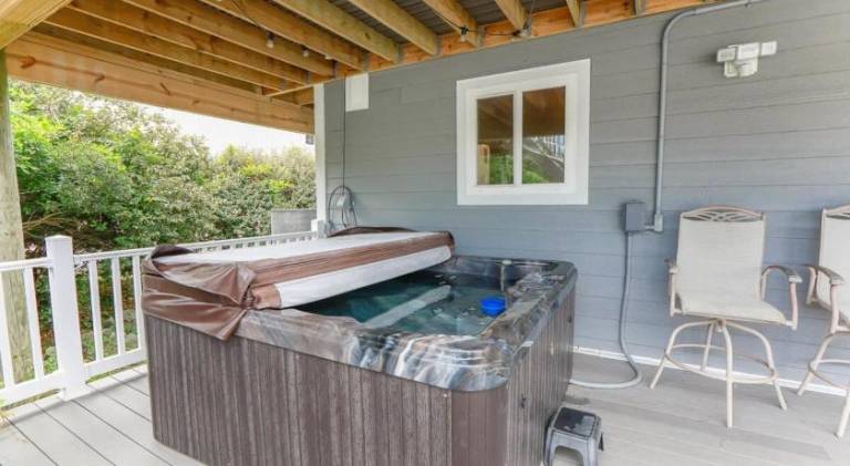 House with pool in Virginia Beach, VA