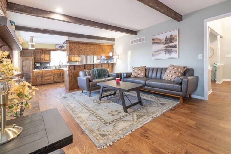House  Maple Falls