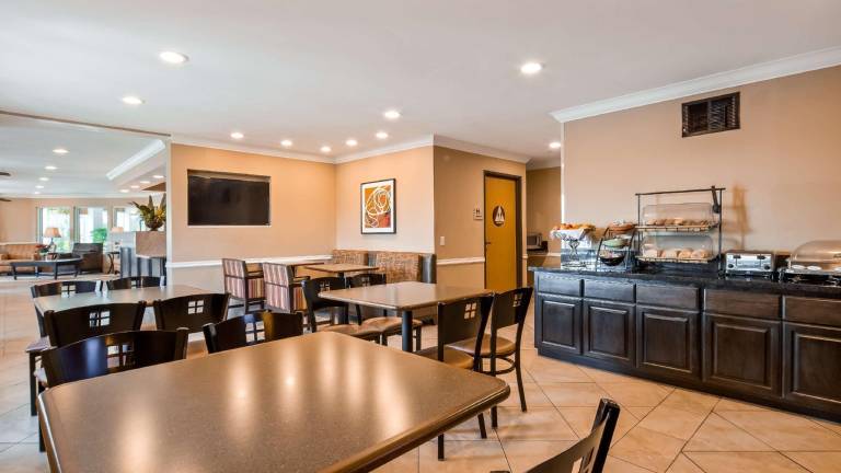 Best Western Plus Corning Inn — photo 5
